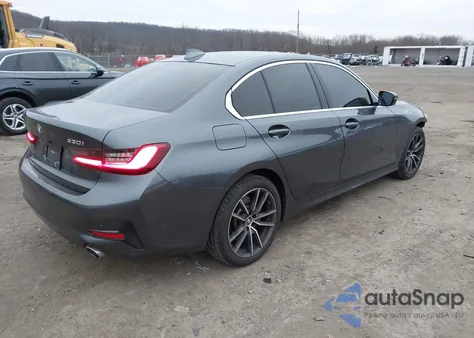 2021 BMW 330I xDrive z USA, uszkodzony, nr VIN 3MW5R7J05M8C21217